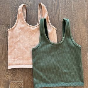 Outside Aerie cropped tank tops, size Small